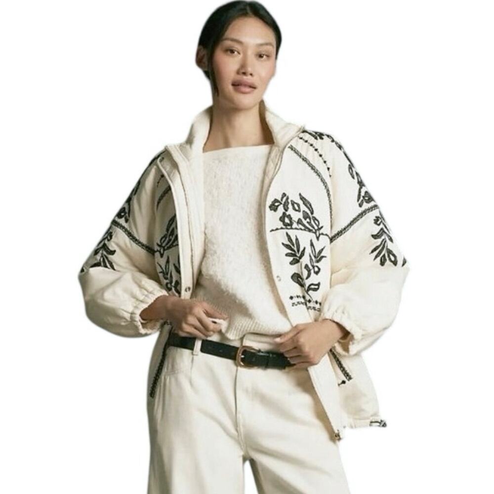 ANTHROPOLIGIE Womenโs Ivory and Black Embroidered Zip Up Puffer